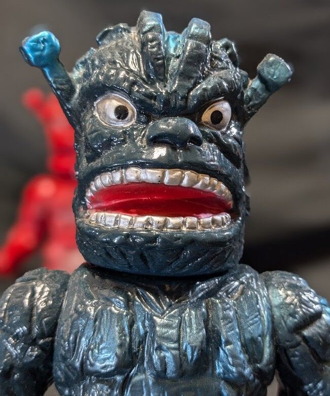 ダストマン黒色＆赤色「スペクトルマン」登場怪獣（マスダヤ復刻