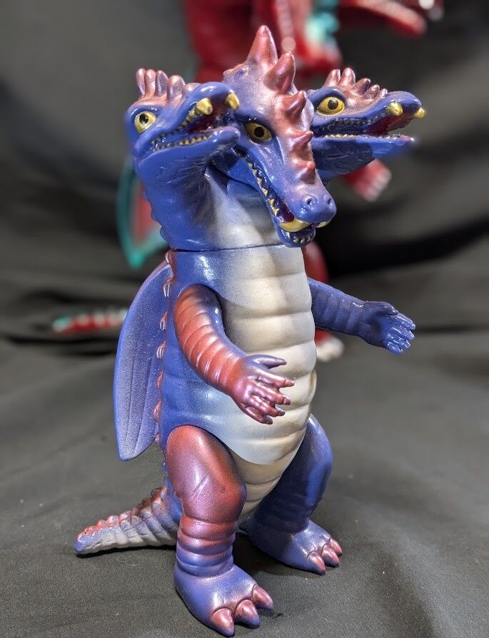 ジャイアント＆スタンダード 三つ首竜「スペクトルマン」（マスダヤ