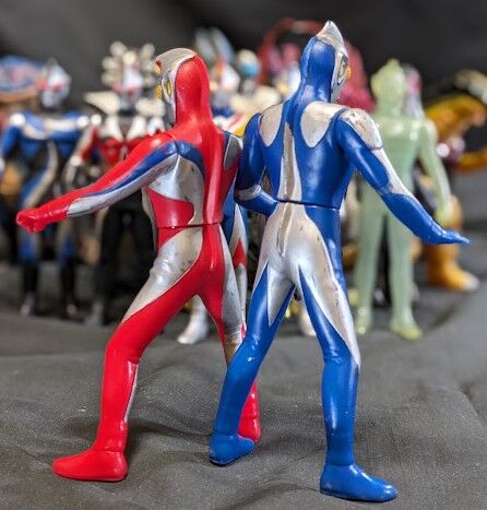ウルトラマンコスモス＆登場怪獣・宇宙人（バンダイ）ソフビ17体セット ウルトラマンコスモス＆登場怪獣・宇宙人（バンダイ）ソフビフィギュア