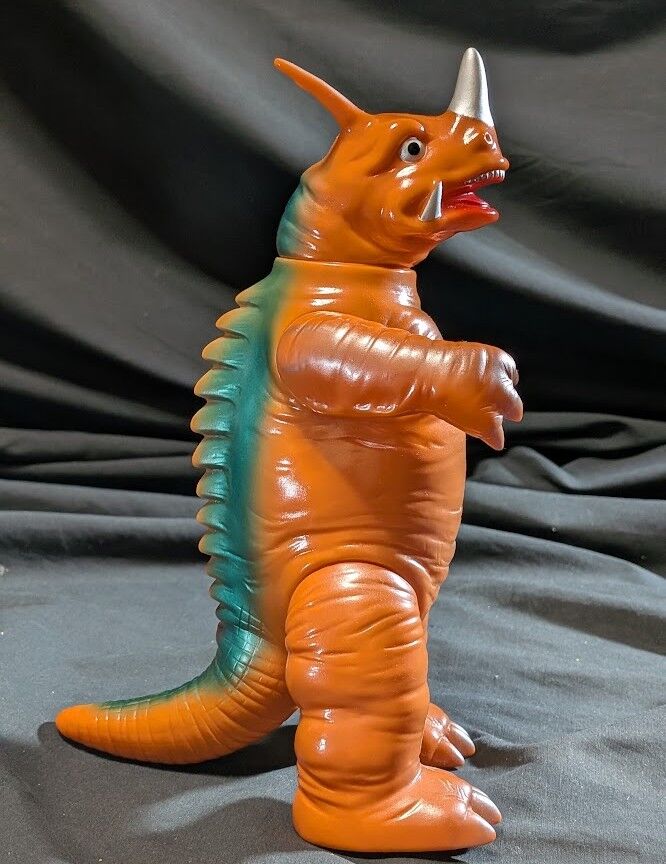 ネロンガ「ウルトラマン」登場怪獣（ブルマァク復刻）ソフビフィギュア