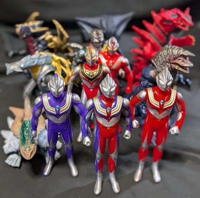 ウルトラマンティガ・ダイナ・ガイア＆怪獣（バンダイ）ソフビ12体