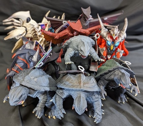 昭和ガメラ＆ギャオス他（バンダイ）ソフビフィギュア５体セット レトロソフビの魅力凝縮！『大怪獣空中戦 ガメラ対ギャオス』より