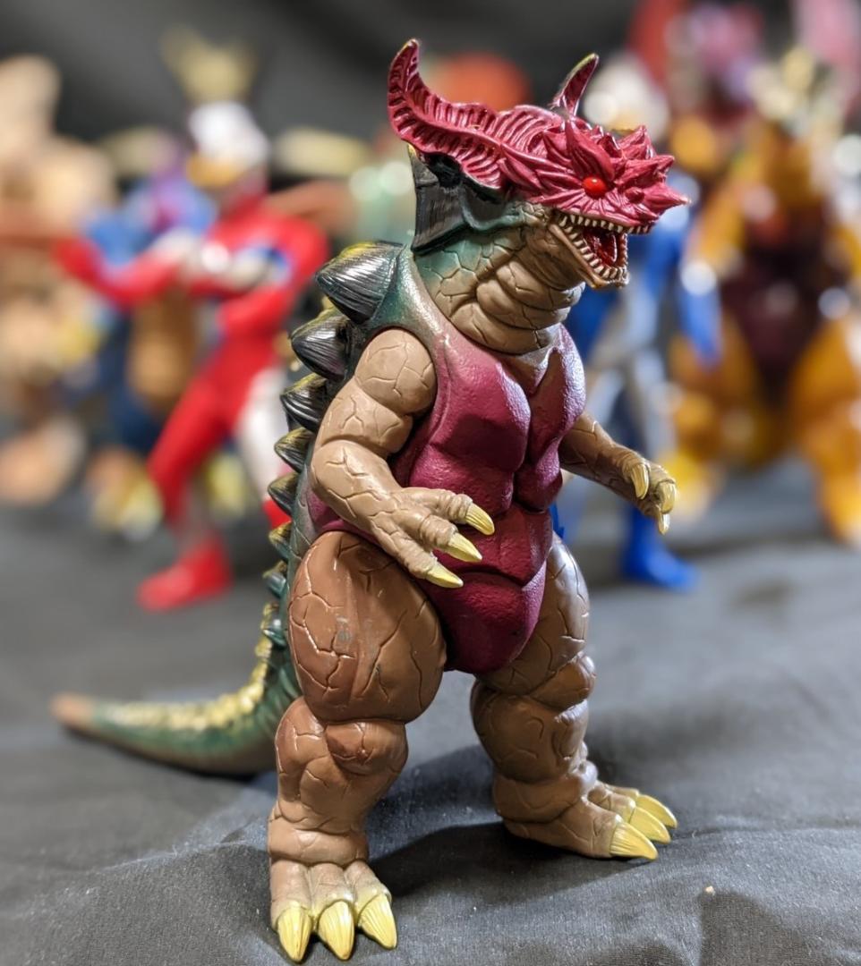ウルトラマンコスモス＆登場怪獣・宇宙人ソフビフィギュア（バンダイ