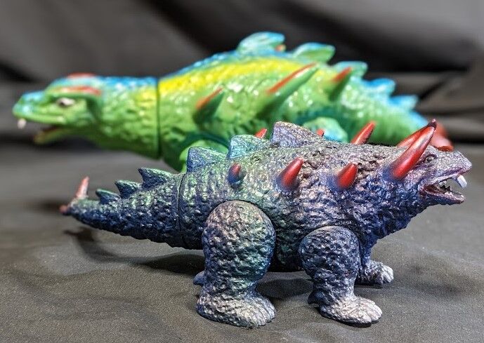 マグネドン(ブルマァク復刻・ポピーキングザウルス)ソフビ2体セット マグネドン(ブルマァク復刻・ポピーキングザウルス)ソフビ2体