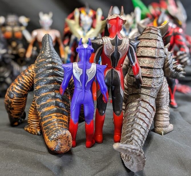 ウルトラマンゼロ＆カイザーベリアル他（バンダイ）ソフビ19体