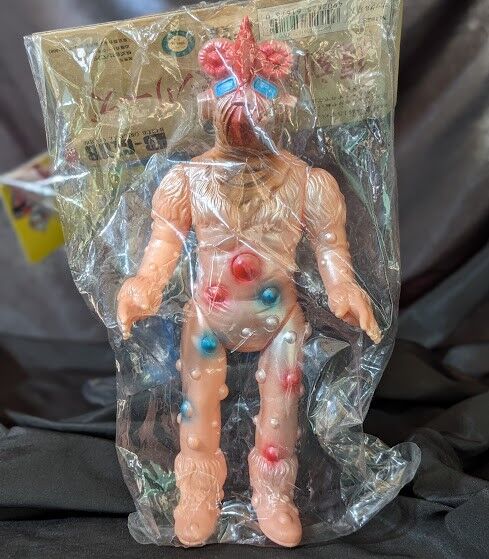 ナックル星人＆ブラックキング（ブルマァク復刻）未開封ソフビフィギュア２体セット ナックル星人＆ブラックキング（ブルマァク復刻）未開封ソフビ