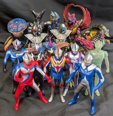 ウルトラマンコスモス＆登場怪獣・宇宙人（バンダイ）ソフビ17体セット ウルトラマンコスモス＆登場怪獣・宇宙人（バンダイ）ソフビフィギュア