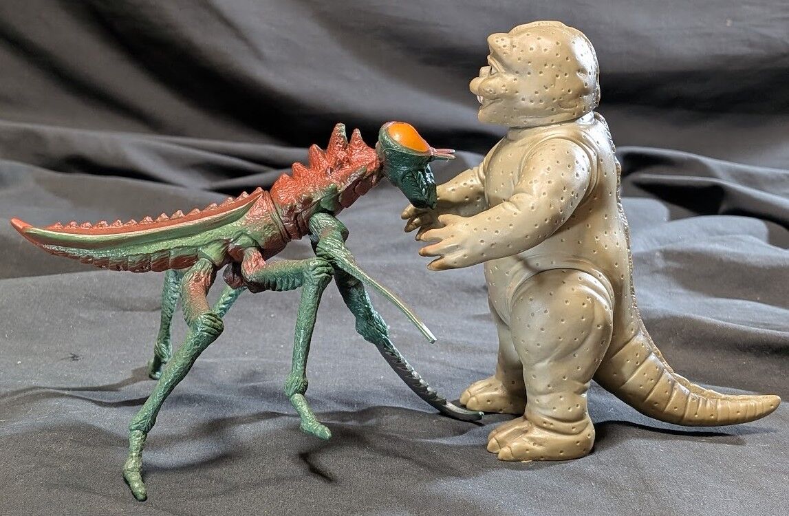 カマキラス　ソフビ　ゴジラ 公式オンラインストアゴジラ・ストア限定 ムービーモンスターシリーズ