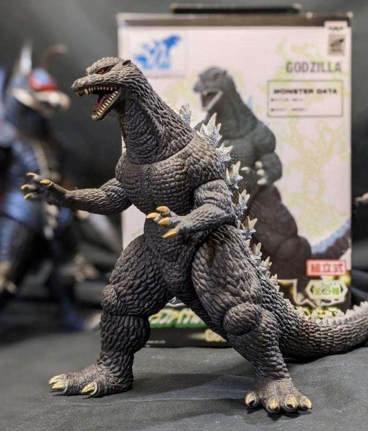 入荷中 FWガイガン＆強化ガイガン（バンダイ）＆ゴジラ（バンプレスト 特撮