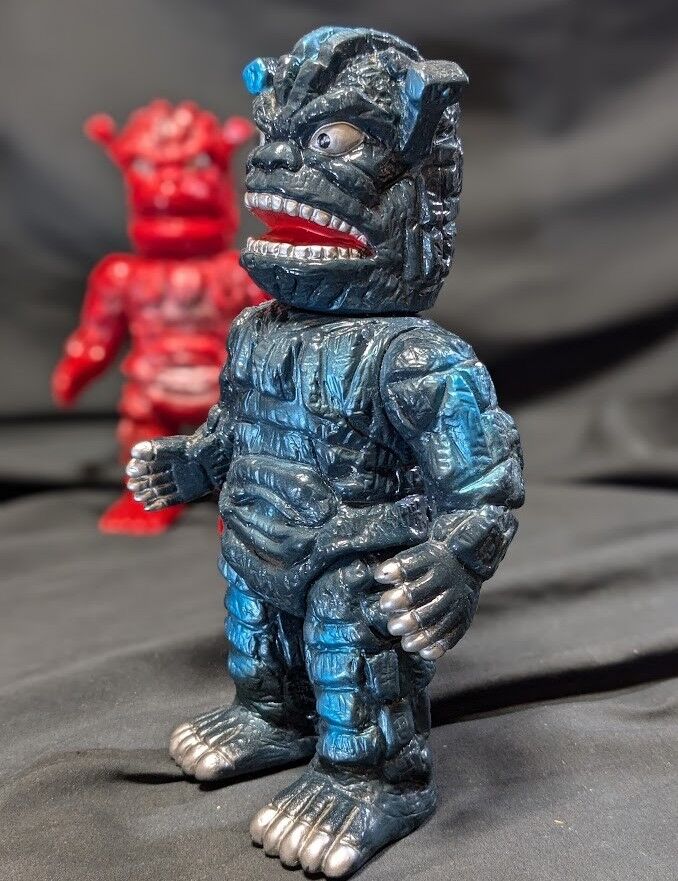 ダストマン黒色＆赤色「スペクトルマン」登場怪獣（マスダヤ復刻