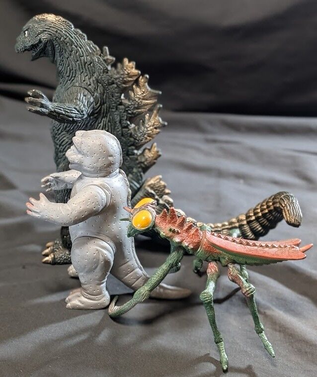 昭和ゴジラ＆ミニラ＆カマキラス「ゴジラの息子」（バンダイ）ソフビ3