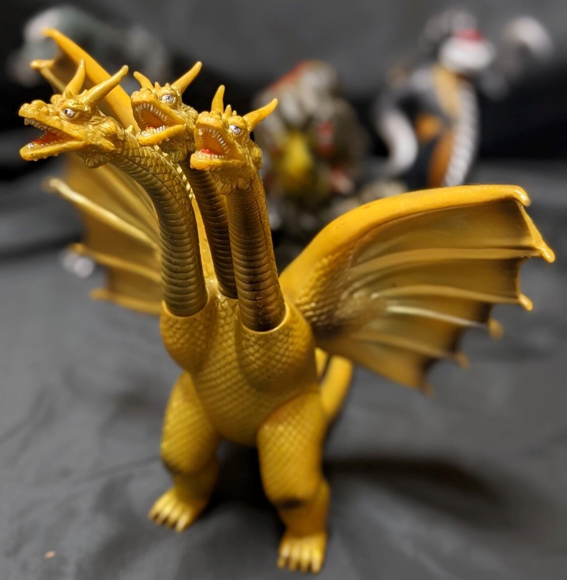 昭和チャンピオンまつり「ゴジラ対ヘドラ・ガイガン」（バンダイ