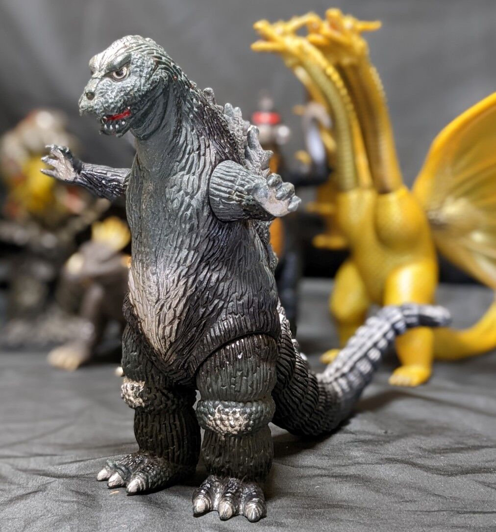 昭和チャンピオンまつり「ゴジラ対ヘドラ・ガイガン」（バンダイ