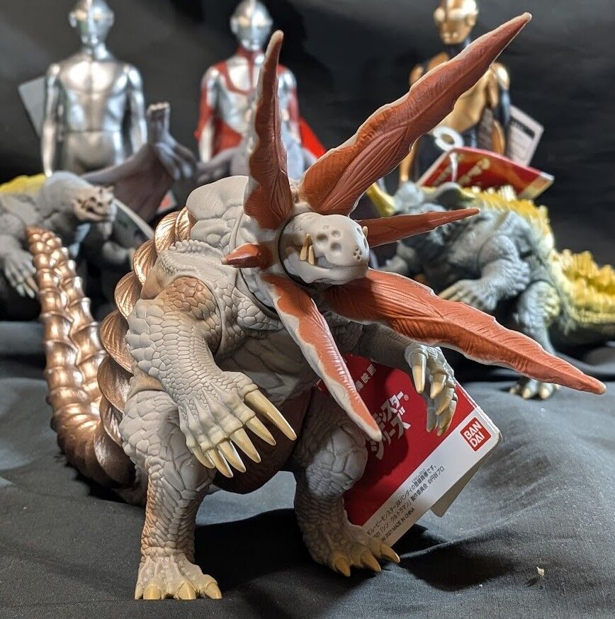 シン・ウルトラマン＆登場怪獣・宇宙人（バンダイ）タグ付ソフビ７体セット シン・ウルトラマン＆登場怪獣・宇宙人（バンダイ）タグ付ソフビ7体