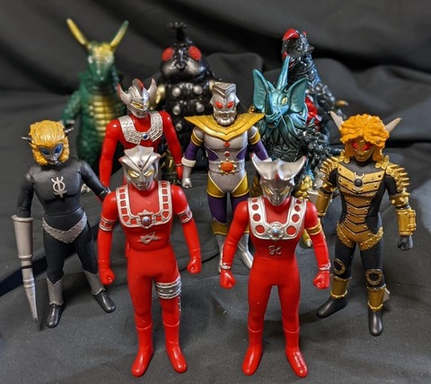 ウルトラマンレオ・ウルトラマンタロウ＆登場怪獣ソフビフィギュア