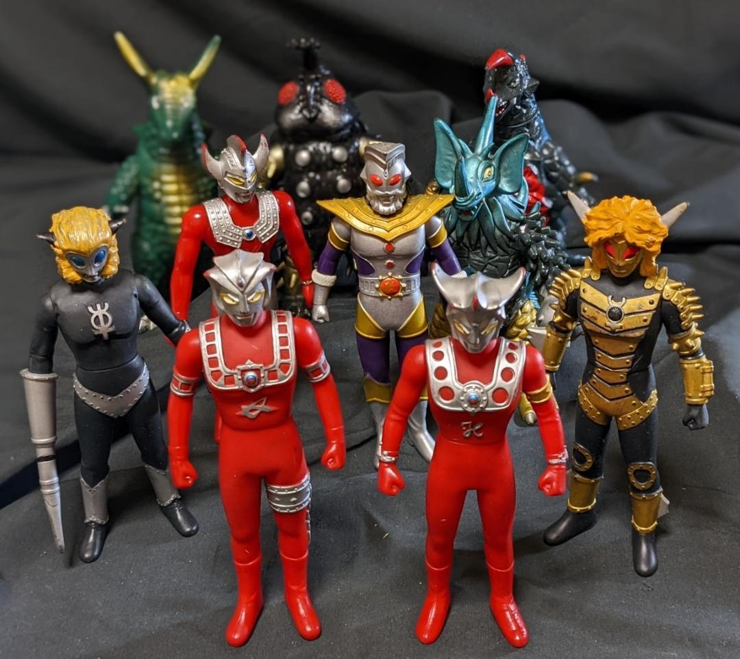 ウルトラマンレオ＆登場怪獣・宇宙人（バンダイ）ソフビフィギュア11体セット＋７ ウルトラマンレオ・ウルトラマンタロウ＆登場怪獣ソフビフィギュア