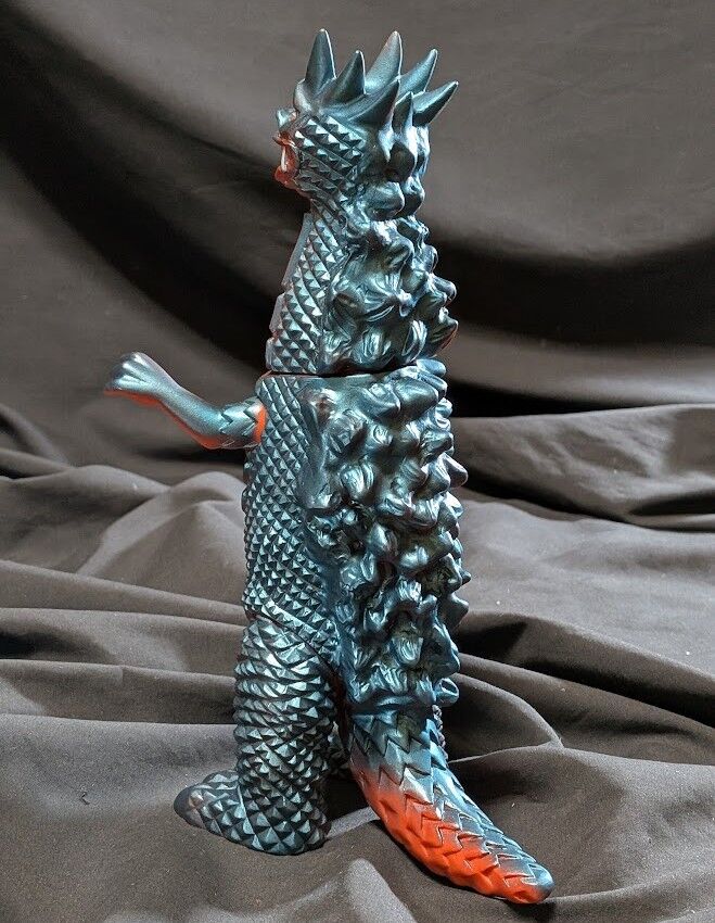 ベムラー「ウルトラマン」登場怪獣（M1号）ソフビフィギュア赤茶色