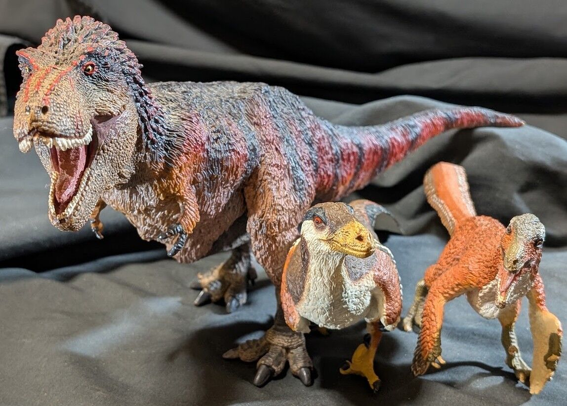 羽毛ティラノサウルス＆ヴェロキラプトル他 （SAFARI）PVC