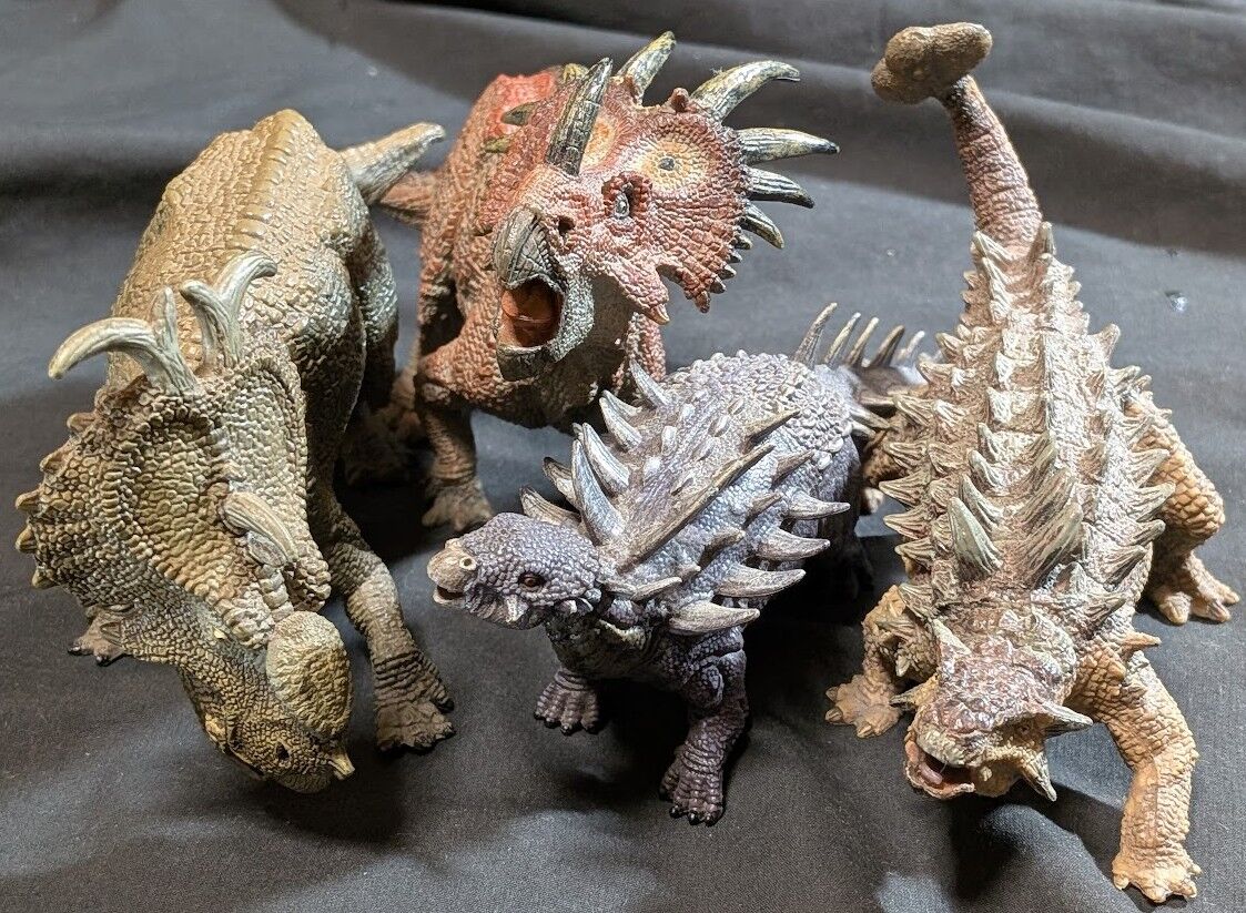 パキリノサウルス＆アンキロサウルス他（ＰＡＰＯ）PVCフィギュア４体セット パキリノサウルス＆アンキロサウルス他（PAPO）PVCフィギュア4体
