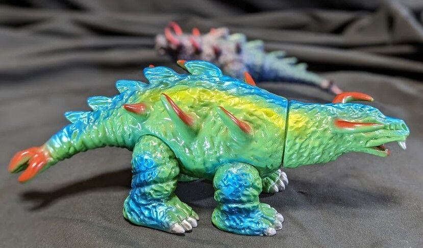 マグネドン（ブルマァク復刻・ポピーキングザウルス）ソフビ2体セット