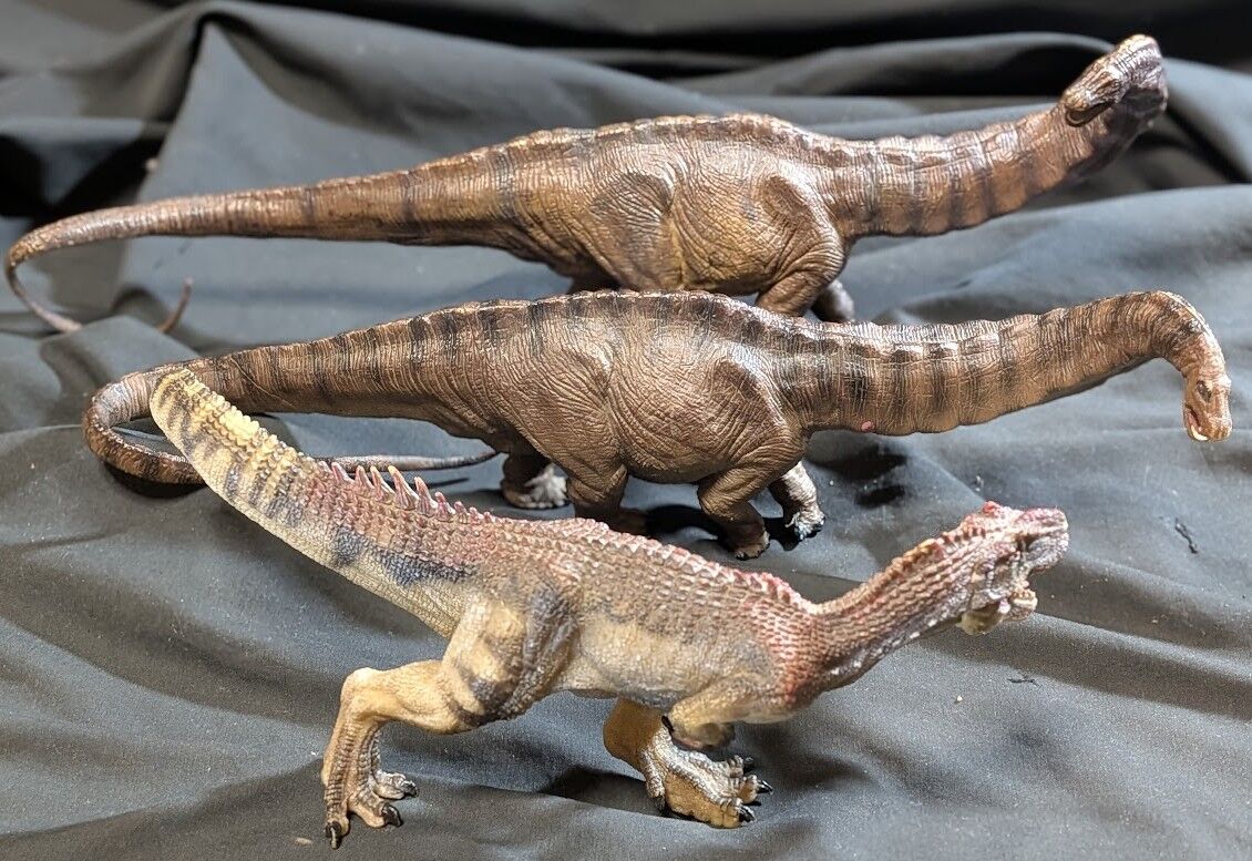 アロサウルス＆アパトサウルス（PAPO）PVCフィギュア3体セット