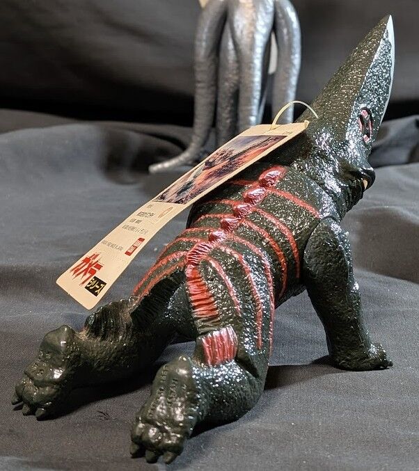 ギロン＆バイラス 昭和ガメラ登場怪獣（バンダイ）タグ付ソフビフィギュア２体セット ギロン＆バイラス 昭和ガメラ登場怪獣（バンダイ）タグ付ソフビ