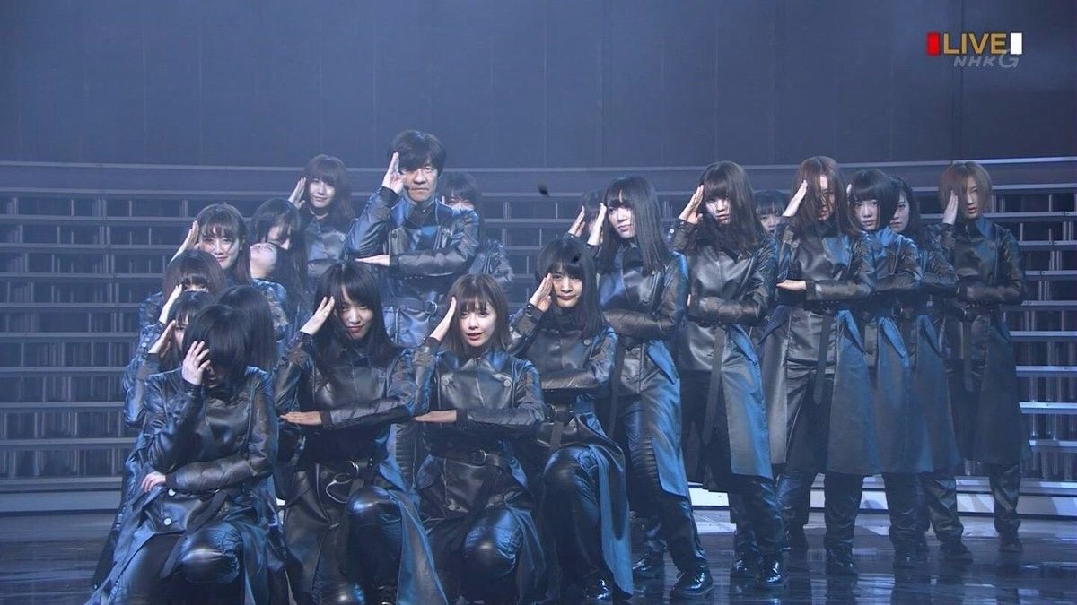 欅坂46 紅白にて欅坂46の３人が倒れる 口パクなのになぜ倒れる 乃木坂 欅坂 一般人の反応