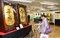 バカラ、黄金…消費増税前に　岡山の百貨店、高額商品売り込み