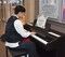JR宇野駅にピアノ、自由に弾いて　言葉の壁超え楽しい時間を