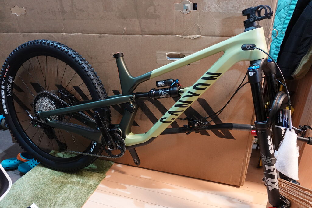 Canyon Spectral にしばらく乗ったので紹介（開梱・写真編