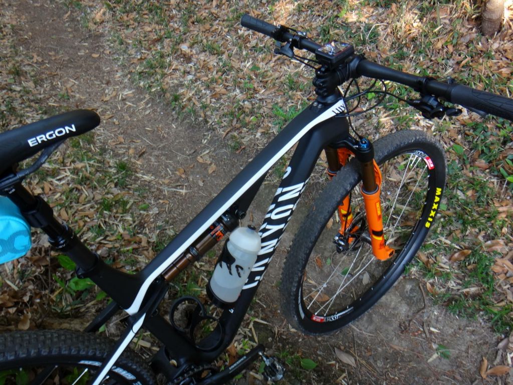 canyon lux cf slx 9.0 race team