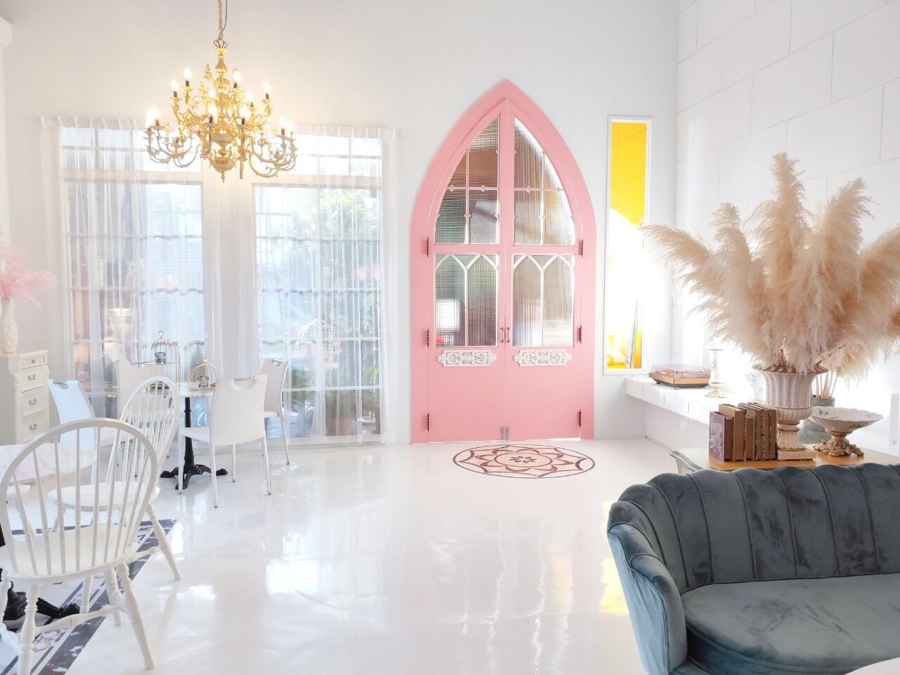 台中景點 RJ55 咖啡 RJ55攝影概念空間 ,台中大雅拍照景點,超過40種場景、全室內冷氣、提供腳架自拍