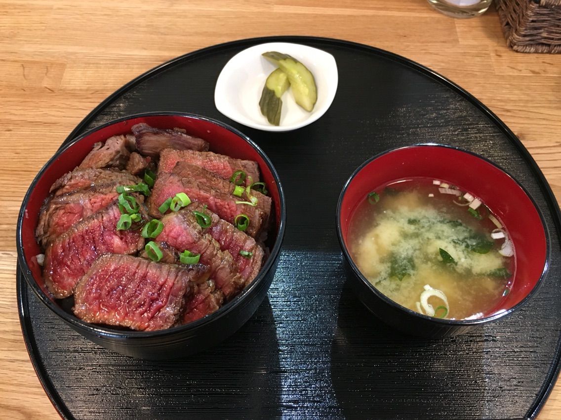 上尾ごはん で赤城牛と土鍋ごはんのステーキ丼 Dales Mivisのラーメン 一人飲みなど