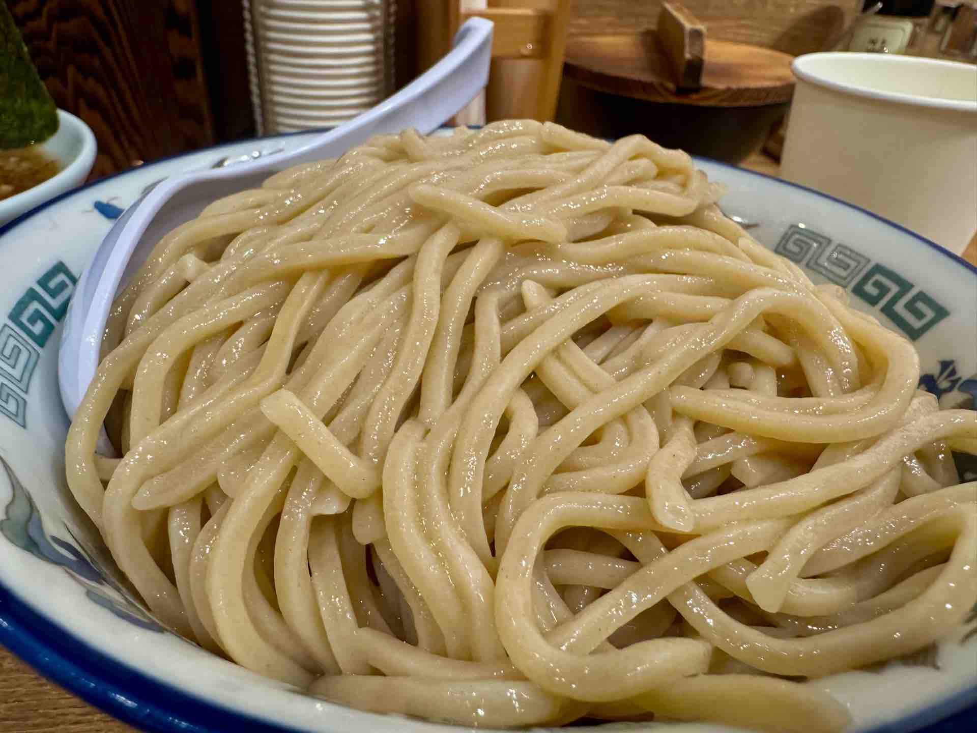 六厘舎」創業一ヵ月で封印した「つけめん」復活 「舎鈴（しゃりん