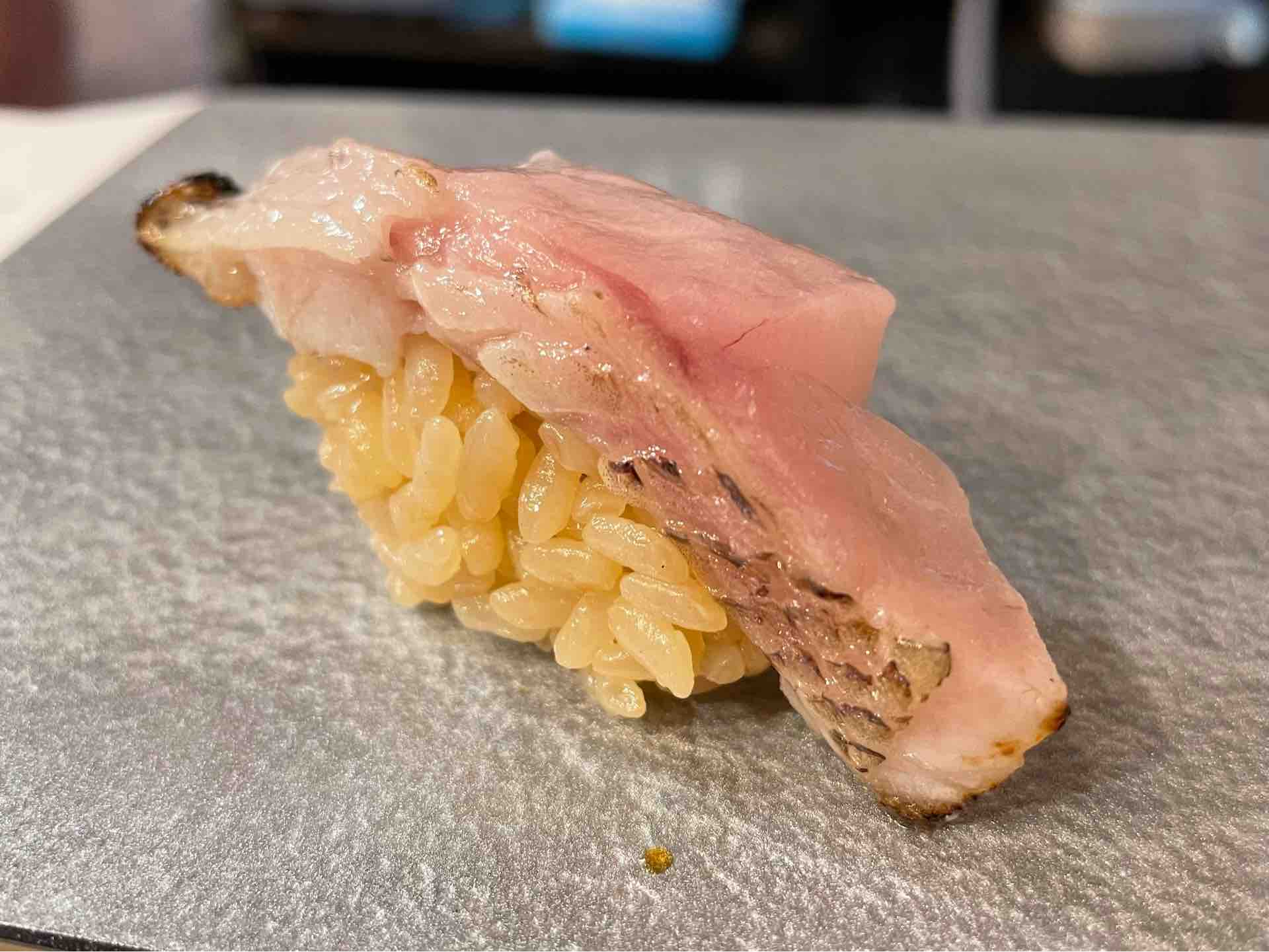 新橋の 立喰い寿司 あきら にて 本まぐろ のどぐろ 煮蛤 ほっきなど Dales Mivisのラーメン 一人飲みなど 新橋の 立喰い寿司 あきら にて 本まぐろ のどぐろ 煮蛤 ほっきなど Dales Mivisのラーメン 一人飲みなど