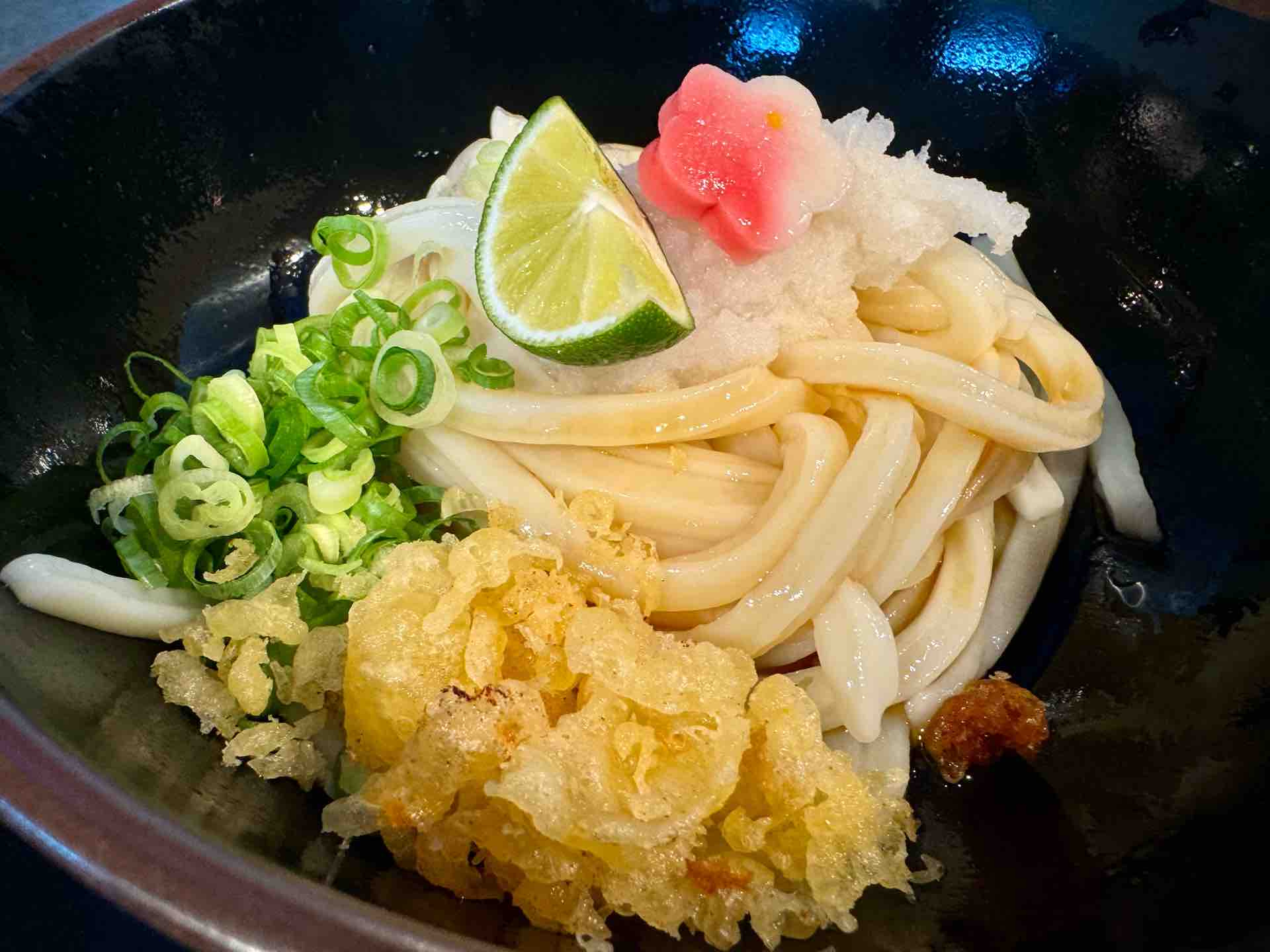 羽田空港第2ターミナル「讃岐うどん 般若林（はんにゃりん）」にて