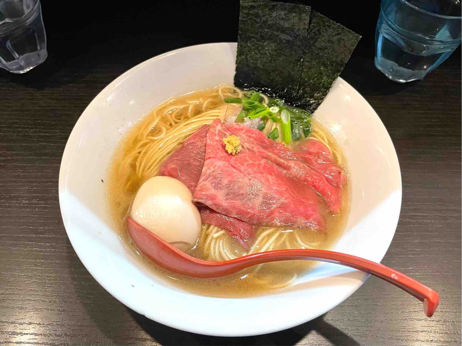 赤羽の 麺処 夏海 にて九周年特別限定 特製黒毛和牛白湯らぁめん Dales Mivisのラーメン 一人飲みなど