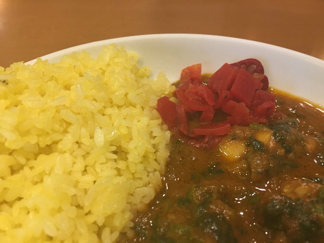 初台の 印度カレー きんもち にてチキンカレー ほうれんそう Dales Mivisのラーメン 一人飲みなど