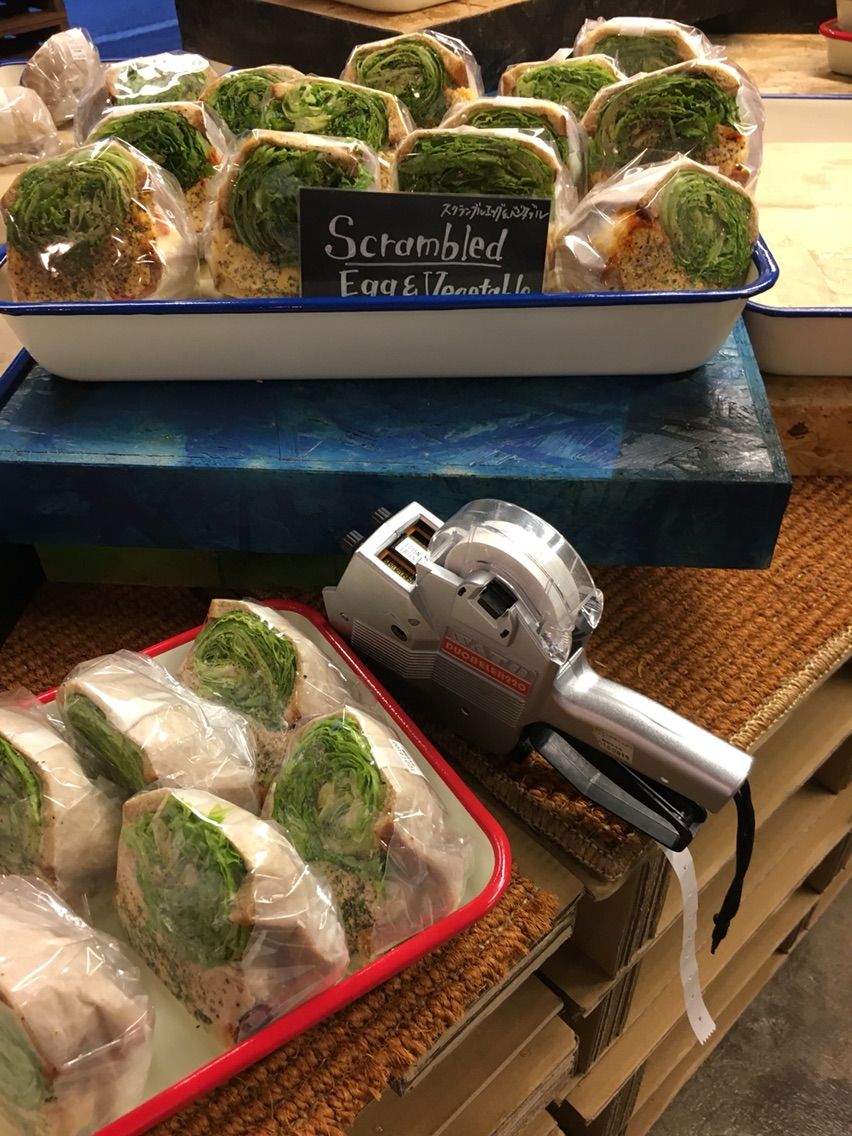 千駄ヶ谷の Potasta にてキンピラ サラダ サンドイッチ Dales Mivisのラーメン 一人飲みなど