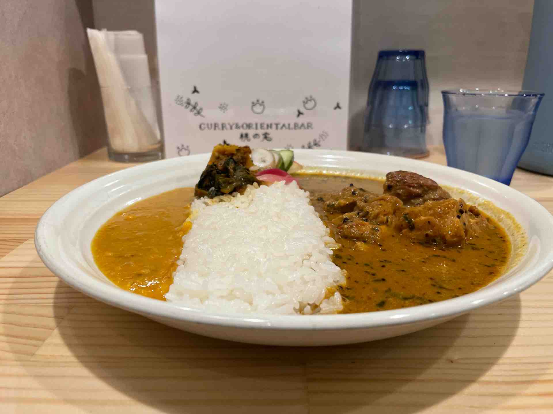 本郷店と水道橋店が合併して移転 カレー オリエンタルバル 桃の実 にて チキンカレーセット Dales Mivisのラーメン 一人飲みなど