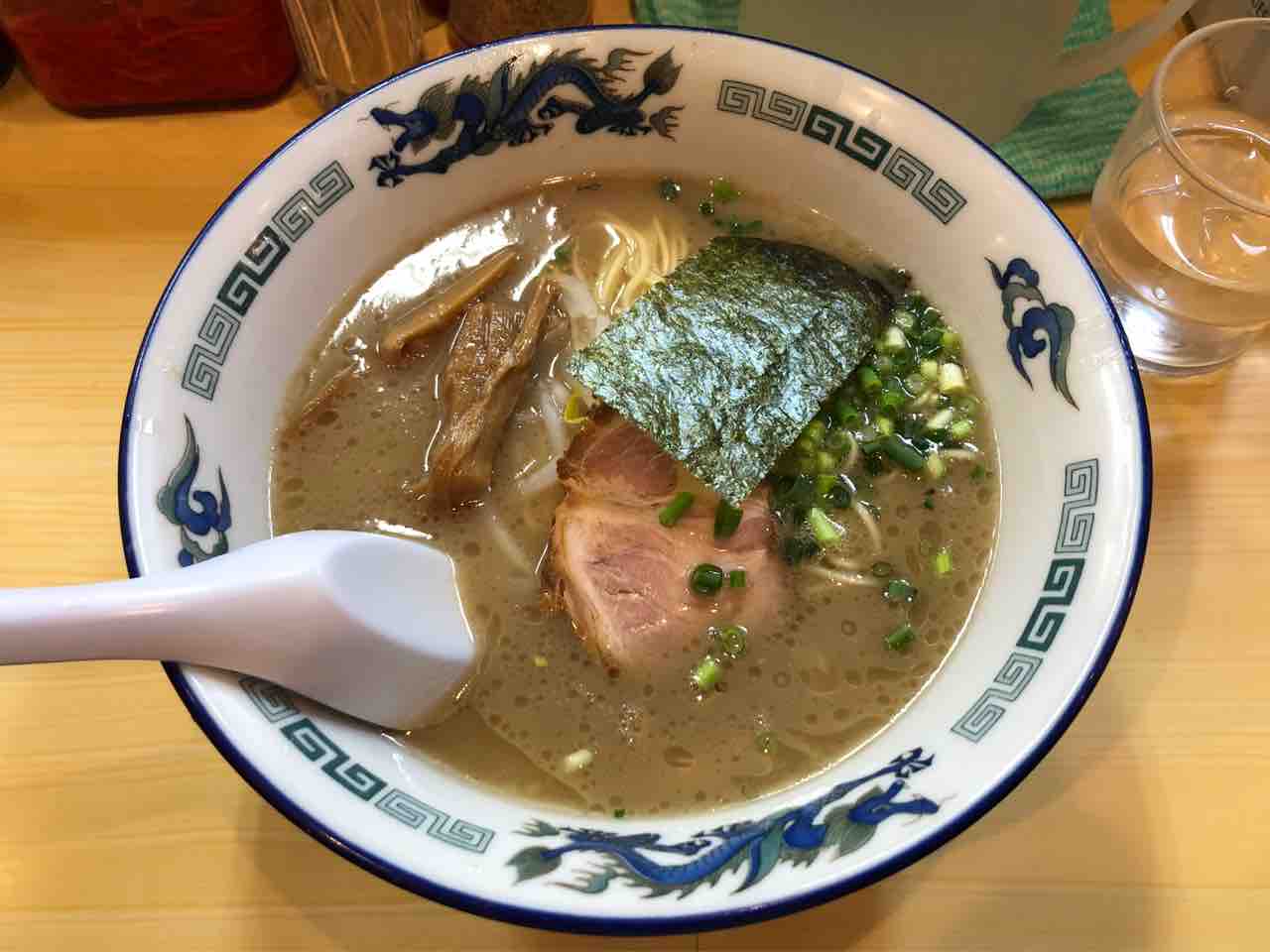浦和の らーめん なかじま にて とんこつらーめん Dales Mivisのラーメン 一人飲みなど
