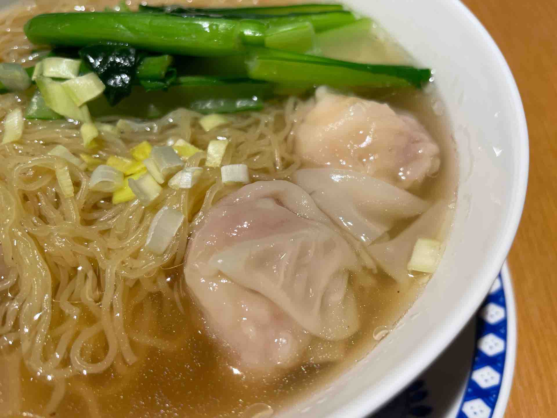 銀座の 喜記 へいげい にて 海老ワンタン麺セット 点心 Dales Mivisのラーメン 一人飲みなど