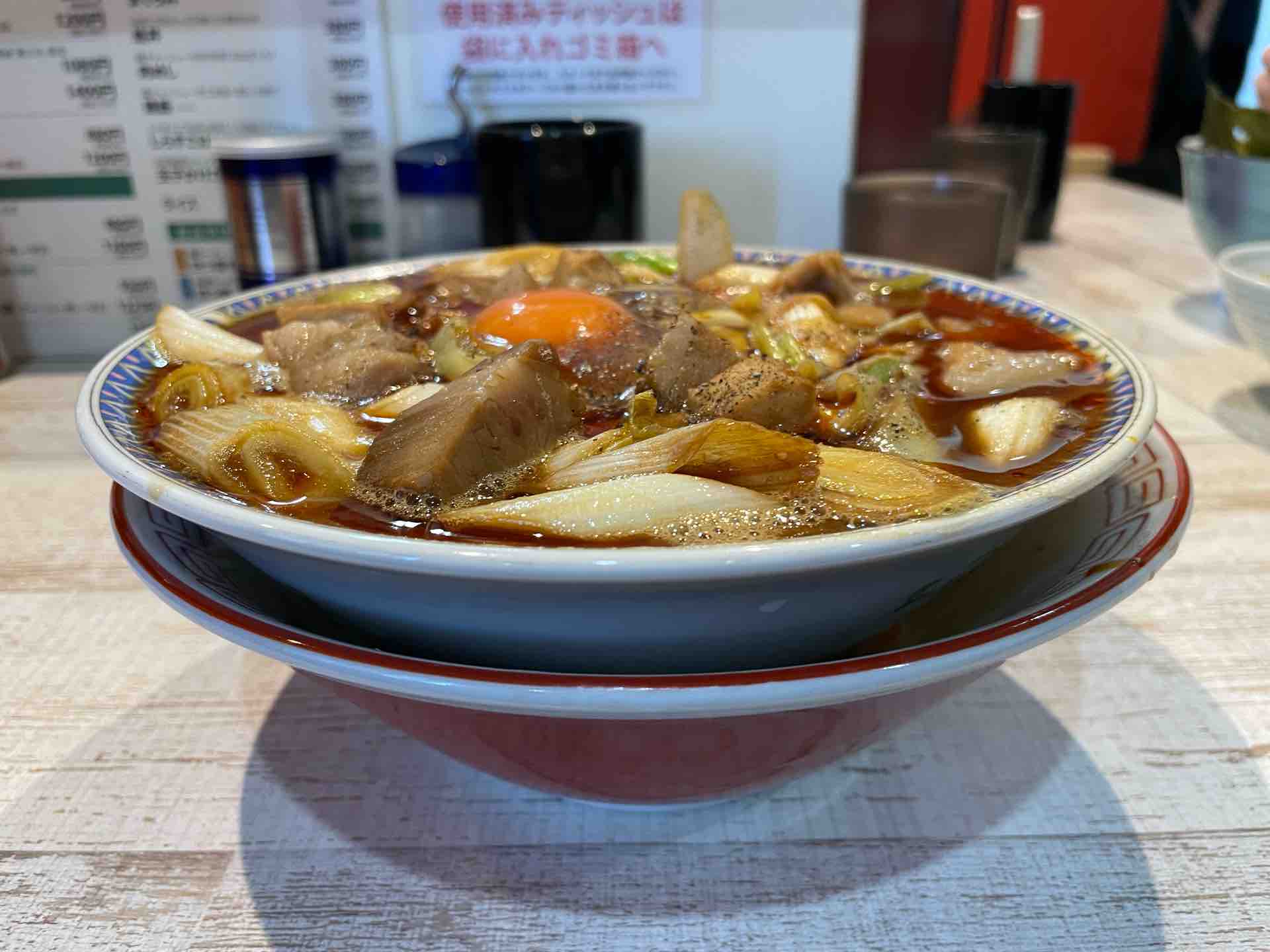 川島町「中華そば 四つ葉」にて新作気まぐれ限定 深谷辛ネギブラック