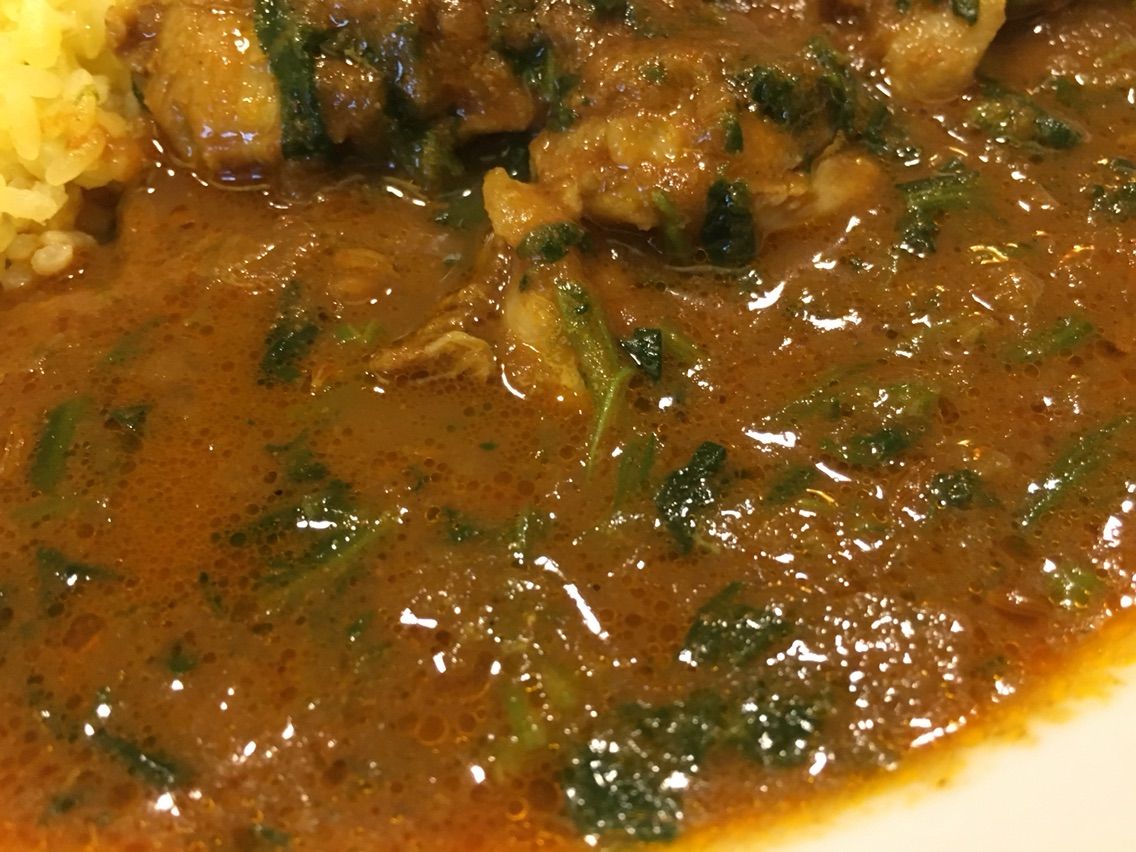 初台の 印度カレー きんもち にてチキンカレー ほうれんそう Dales Mivisのラーメン 一人飲みなど