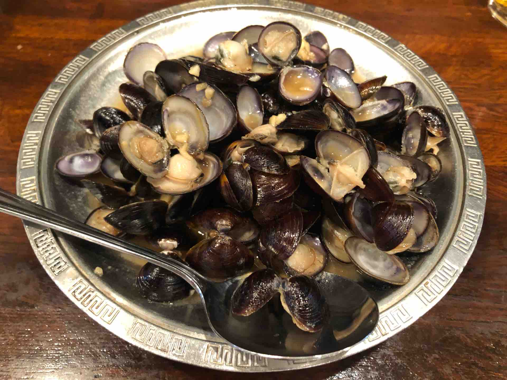 渋谷の 台湾料理 麗郷 れいきょう にて えび入りそば シジミ Dales Mivisのラーメン 一人飲みなど