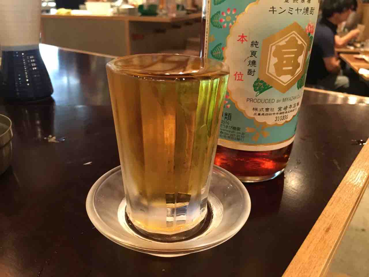 秋元屋系の やきとん ひなた 池袋西口店 にてやきとん にんにくオイル煮 金宮梅割り Dales Mivisのラーメン 一人飲みなど