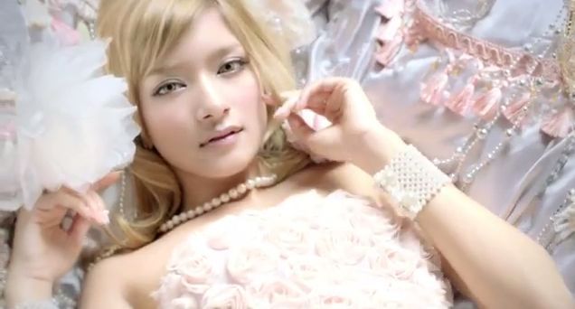 ローラ