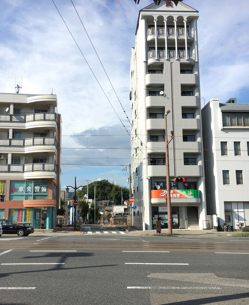 主婦の店と闇市 : 団塊Jr.が泣く！