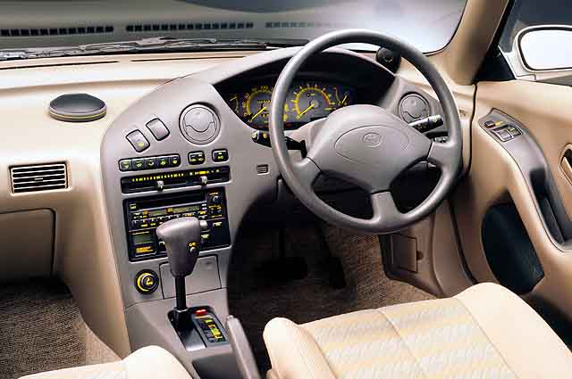 トヨタ セラ 団塊jr が泣く