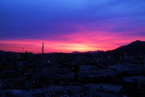 f28b6533fb563efdbe414e08a69a126d_s